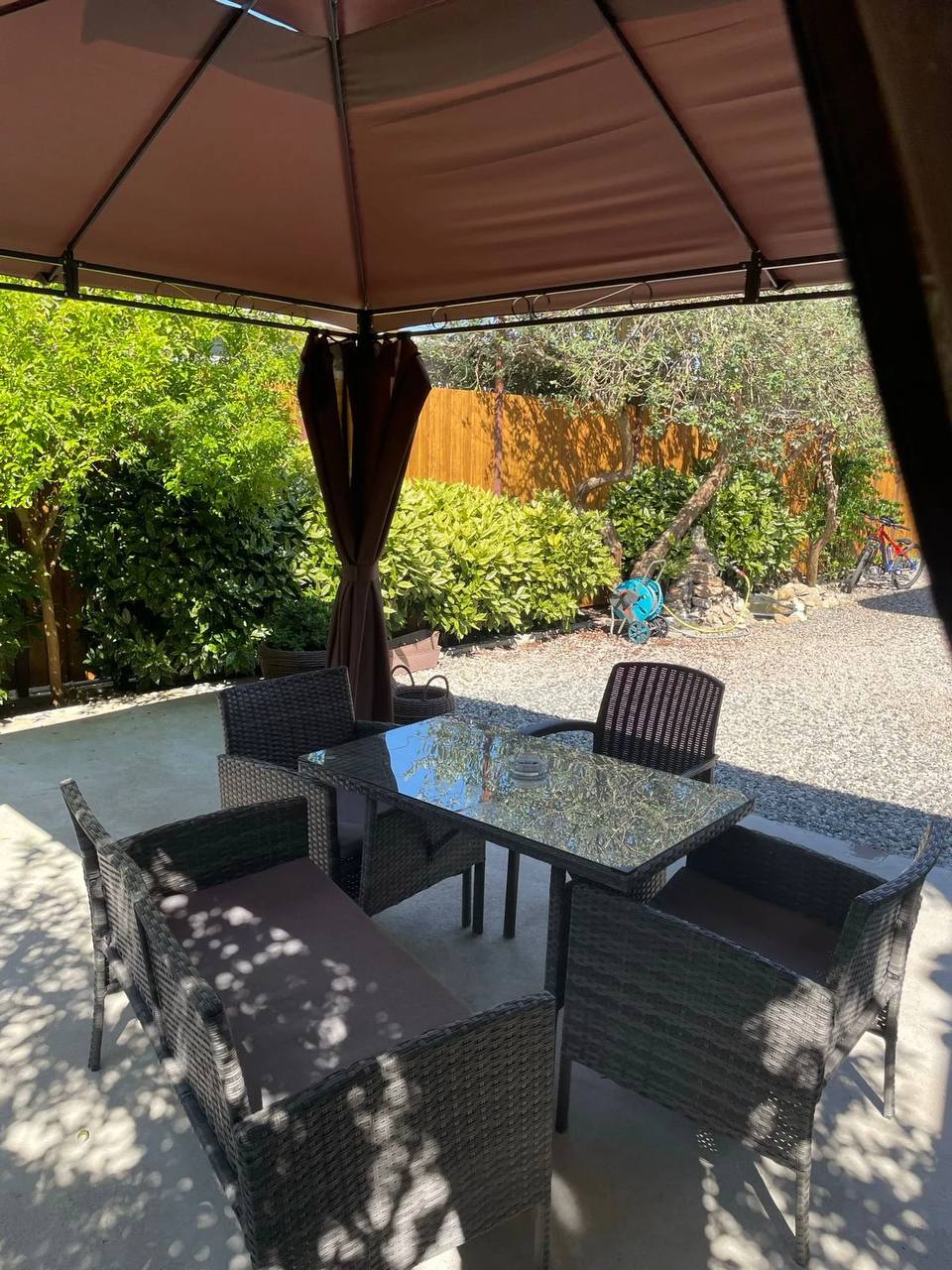 Отдых в Абхазии гостевой дом "У Анны"